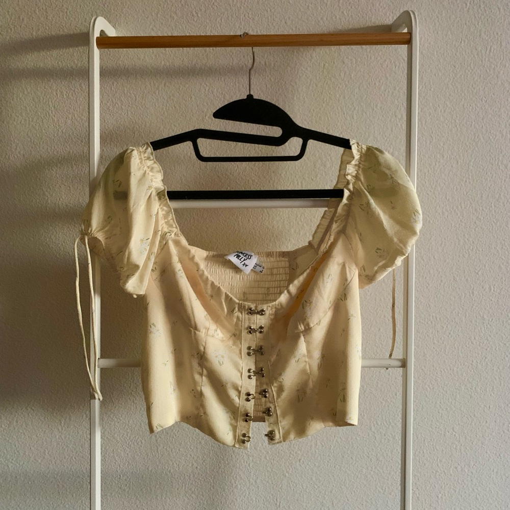 Small princess Polly yellow floral crop top with front closures